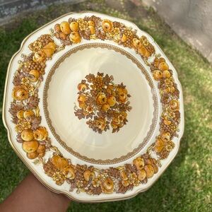 Crown Ducal Florentine England 1954 Embossed 10 1/4” Dinner Plate VHTF